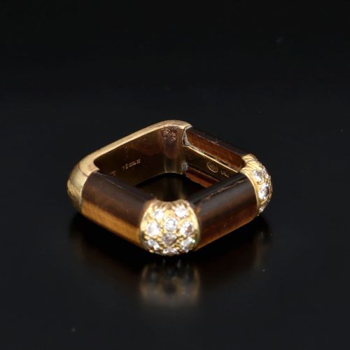 18ct Gold Tigers Eye and Diamond Ring image-5