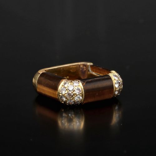18ct Gold Tigers Eye and Diamond Ring image-2
