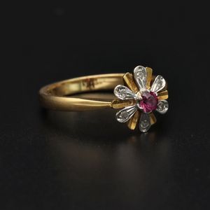 18ct Gold Ruby Diamond Vintage Ring