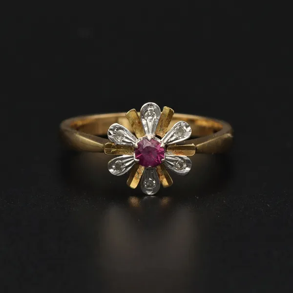 18ct Gold Ruby Diamond Vintage Ring