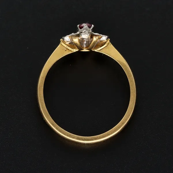 18ct Gold Ruby Diamond Vintage Ring