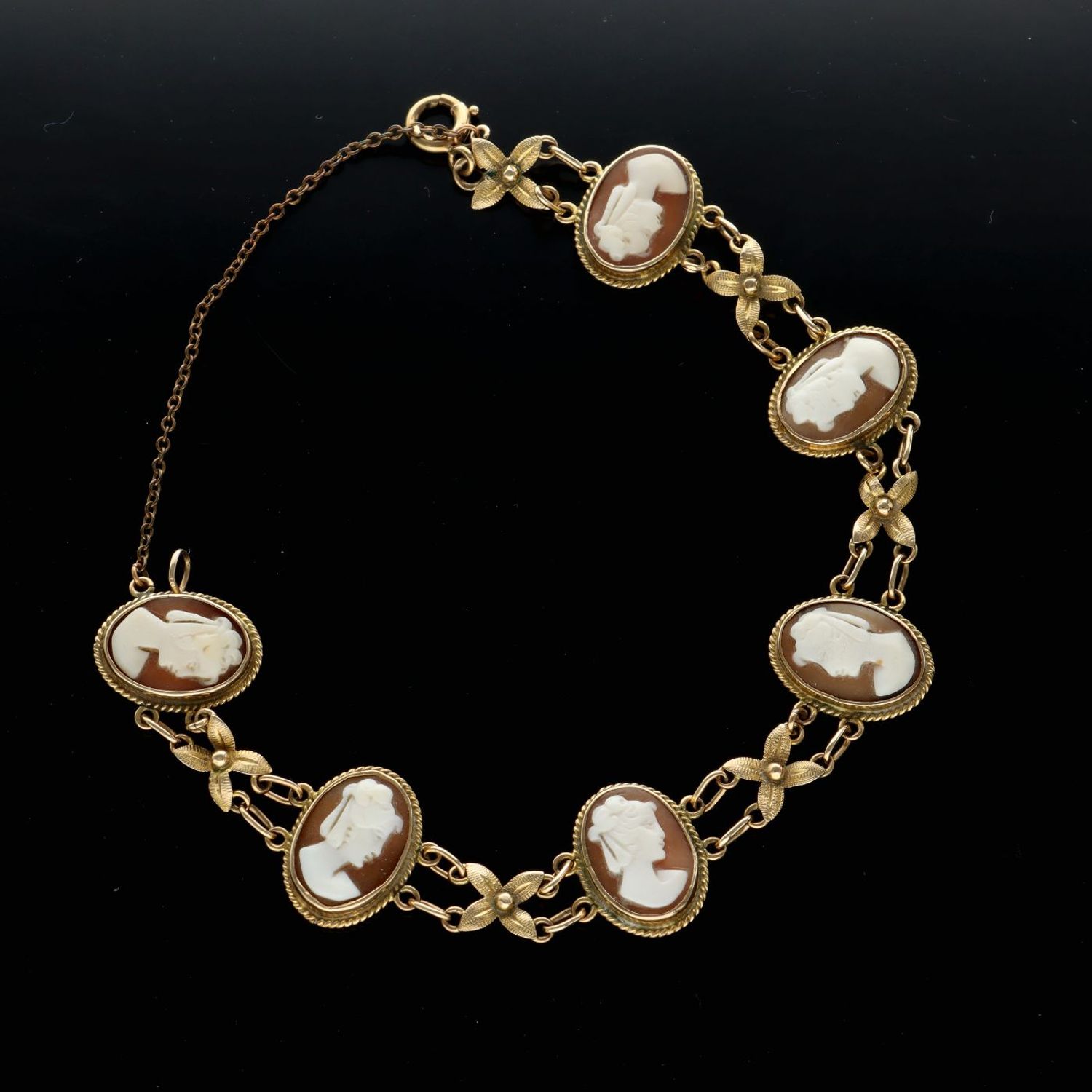 Cameo bracelet sale