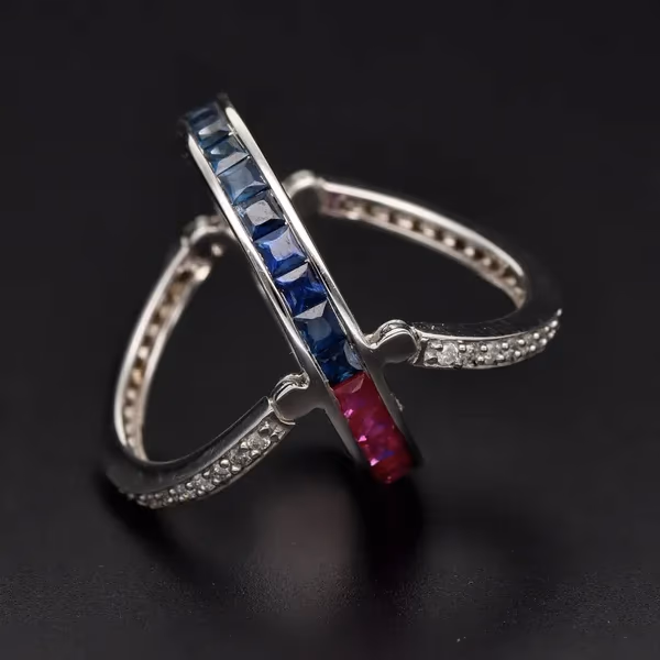 18ct White Gold Sapphire & Diamond Swing Ring