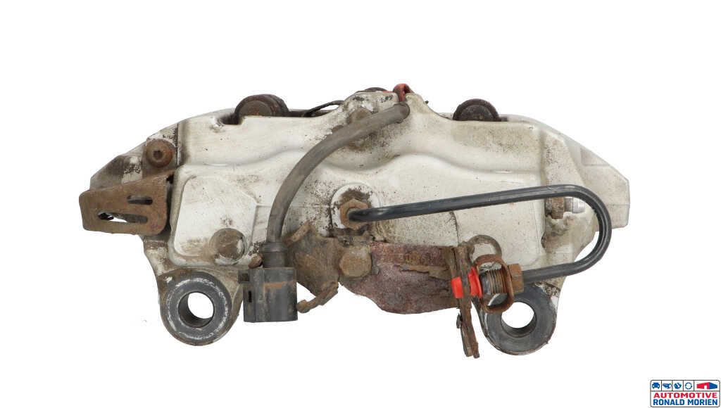 Used Rear brake calliper, right Porsche Cayenne (9PA) 4.5 S V8 32V Price € 195,00 Margin scheme offered by Automaterialen Ronald Morien B.V.