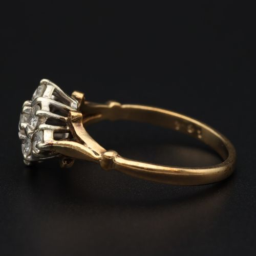 18ct Gold Diamond Cluster Ring image-3