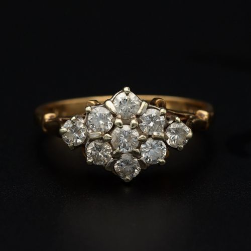 18ct Gold Diamond Cluster Ring image-2