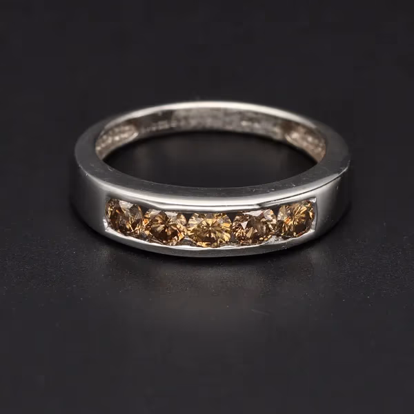 9ct White Gold Cinnamon Ring