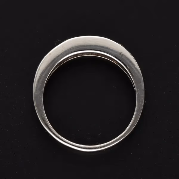 9ct White Gold Cinnamon Ring