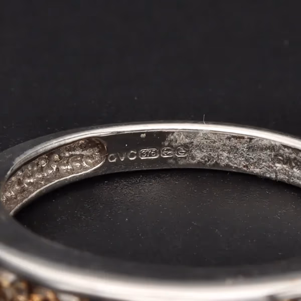 9ct White Gold Cinnamon Ring