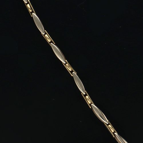 9ct Gold Necklace image-4