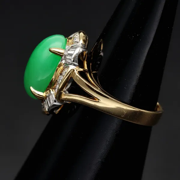 18ct Gold Jade and Diamond Ring