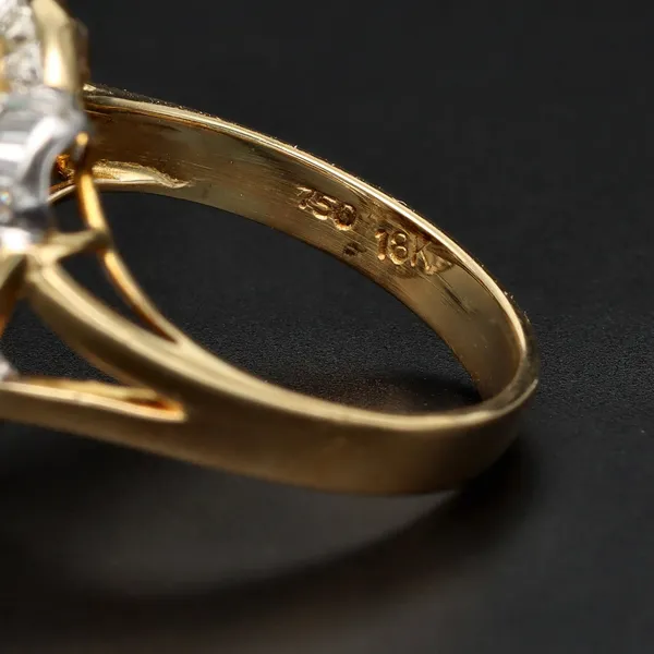 18ct Gold Jade and Diamond Ring