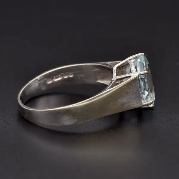 Gold Aquamarine Ring