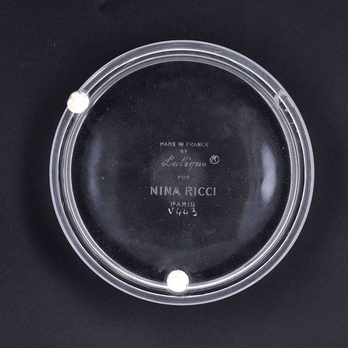 Nina Ricci L’Air Du Temp Lalique Powder Bowl image-4