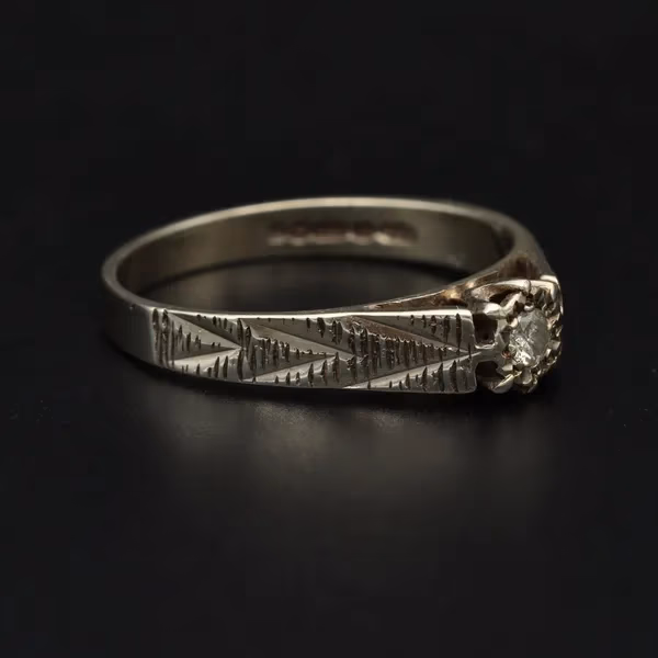Retro-Vintage Gold Diamond Ring
