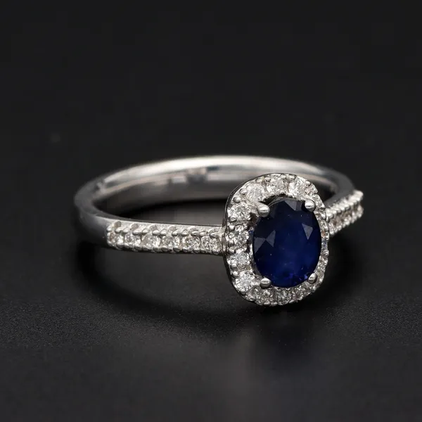 18ct White Gold Sapphire Diamond Ring