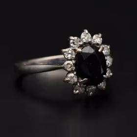 18ct White Gold Sapphire & Diamond Ring
