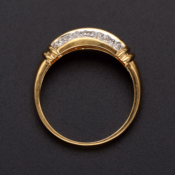 18ct Yellow Gold Ruby & Diamond Ring
