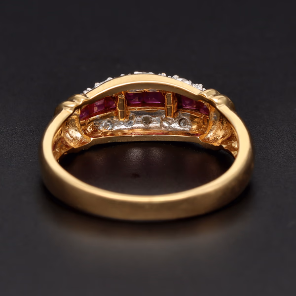 18ct Yellow Gold Ruby & Diamond Ring