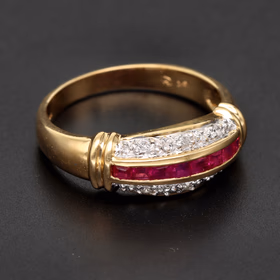18ct Yellow Gold Ruby & Diamond Ring