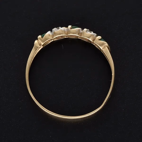 9ct Yellow Gold Emerald & Diamond Ring