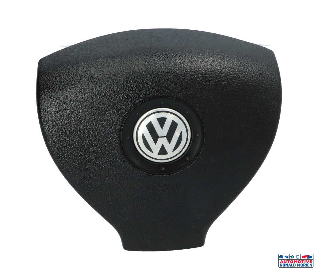 Usagé Airbag gauche (volant) Volkswagen Golf V (1K1) 2.0 TDI DPF Prix € 45,00 Règlement à la marge proposé par Automaterialen Ronald Morien B.V.
