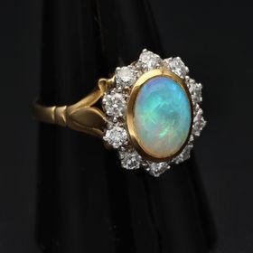 18ct Yellow Gold Diamond & Opal Cluster Ring
