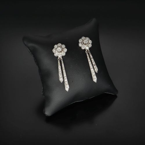 Art Deco 18ct Gold Diamond Earrings image-1