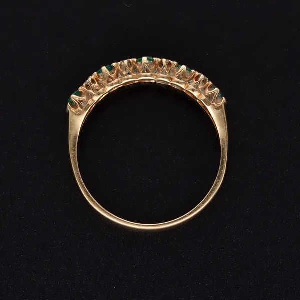 Retro - Vintage Gold Emerald Diamond Ring