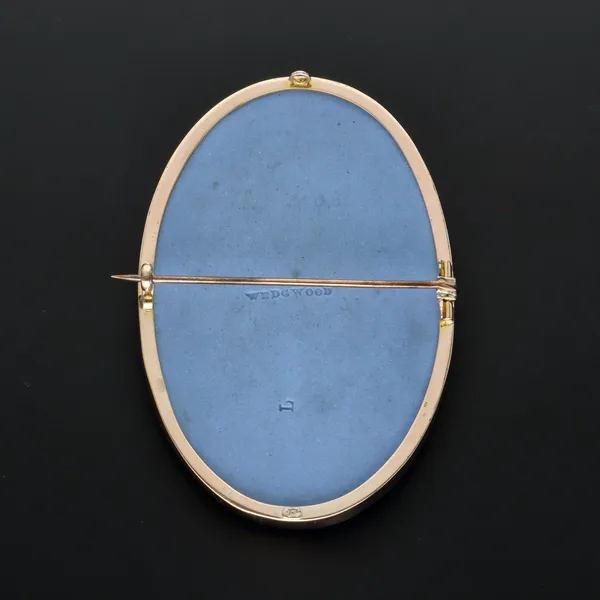 Edwardian 9ct Gold Wedgwood Brooch