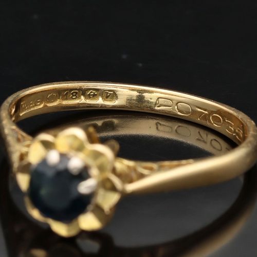Retro 18ct Gold Sapphire Ring Birmingham 1970 image-5