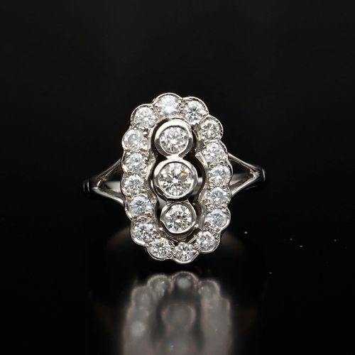 14ct White Gold Art Deco Style Diamond Ring image-2