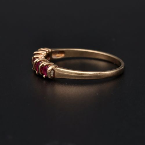 1950s 9ct Gold Ruby Ring image-3