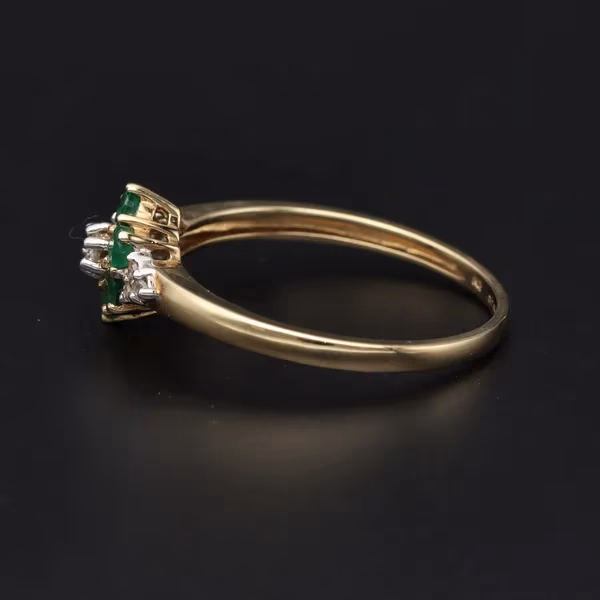 Emerald Diamond Ring