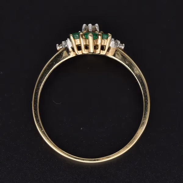 Emerald Diamond Ring