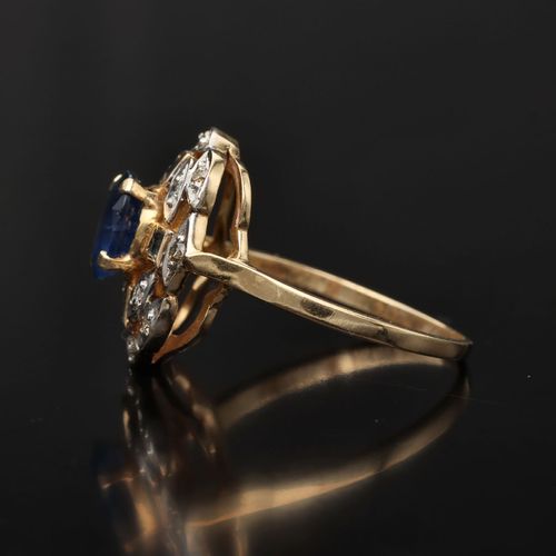 Art Deco Style 14ct Gold Sapphire and Diamond Ring image-3