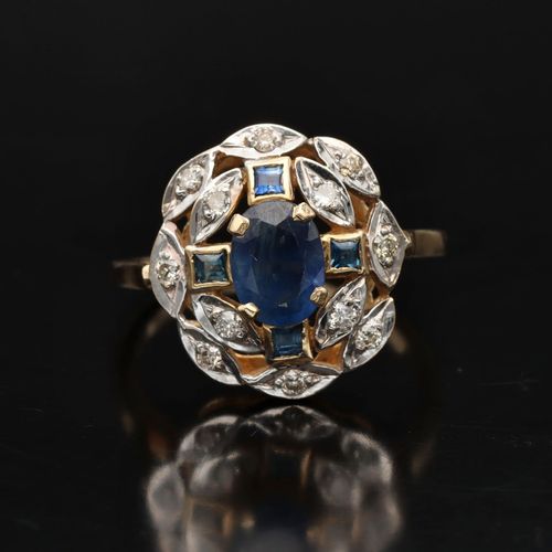 Art Deco Style 14ct Gold Sapphire and Diamond Ring image-2