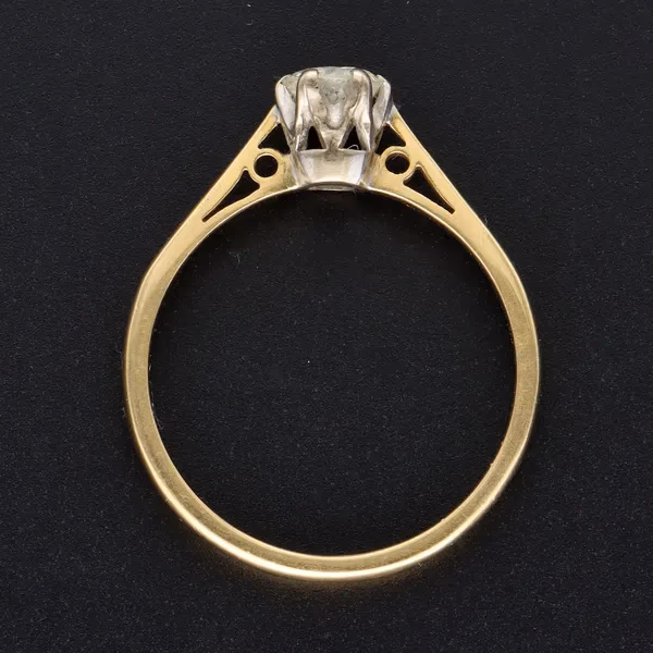 18ct Gold Diamond Solitaire Ring