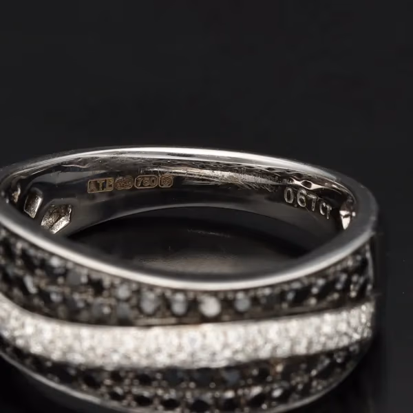 18ct White Gold Black and White Diamond Band Ring