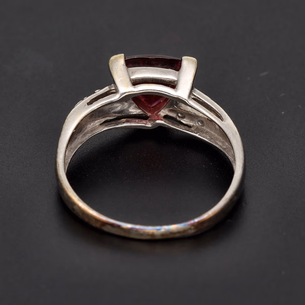 9ct White Gold Trillion Cut Garnet Diamond Ring