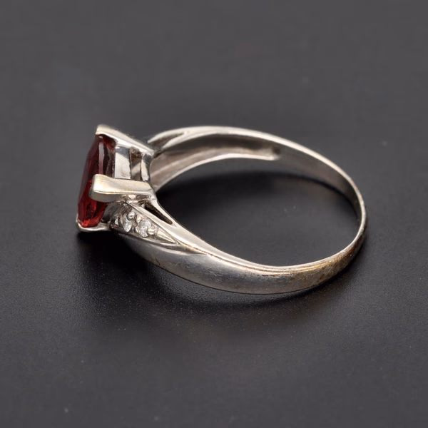 9ct White Gold Trillion Cut Garnet Diamond Ring
