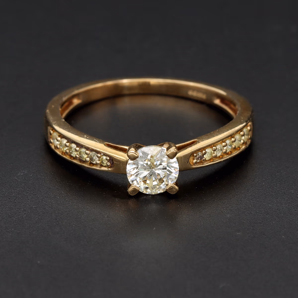 9ct Yellow Gold Brilliant Cut Diamond Ring