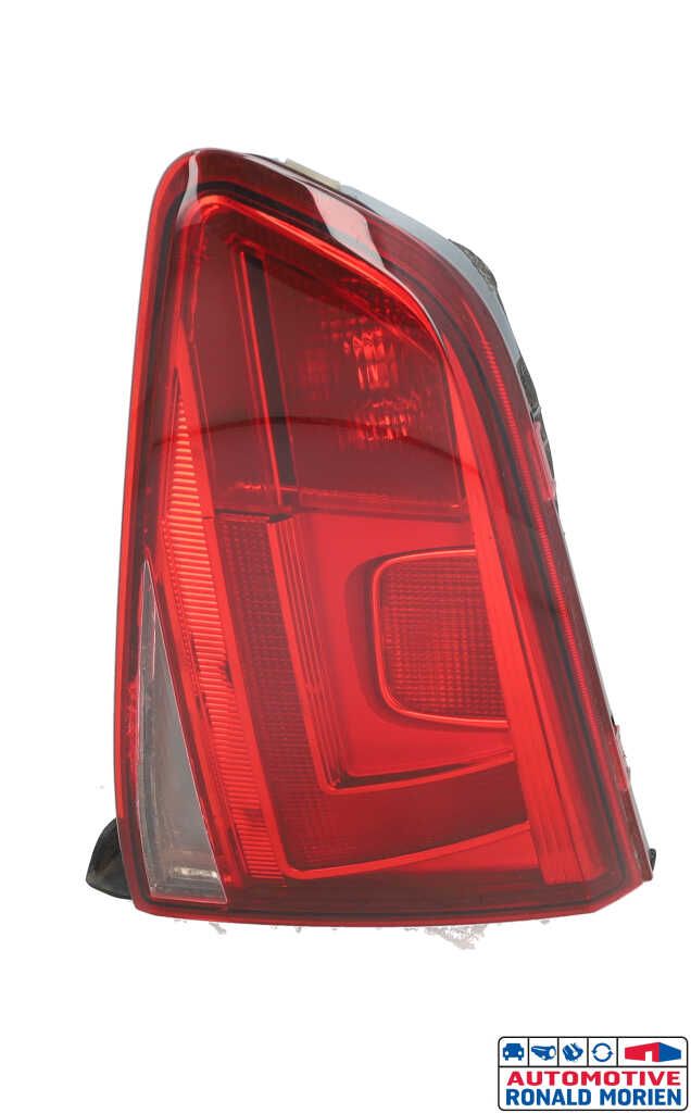 Used Taillight, right Volkswagen Golf VII (AUA) 1.6 TDI BlueMotion 16V Price € 19,00 Margin scheme offered by Automaterialen Ronald Morien B.V.