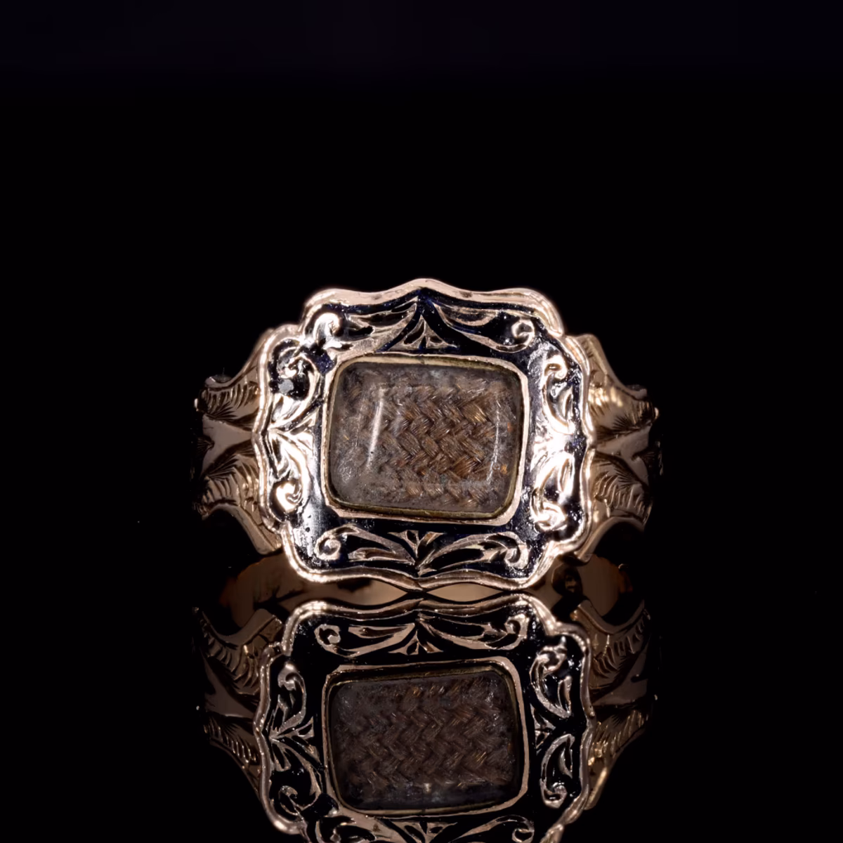 360° view of The Antique Victorian 1864 Enamel and Hairwork 9ct Gold Mourning Ring