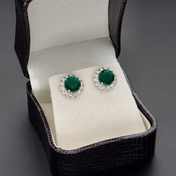 18ct White Gold Synthetic Emerald Earrings