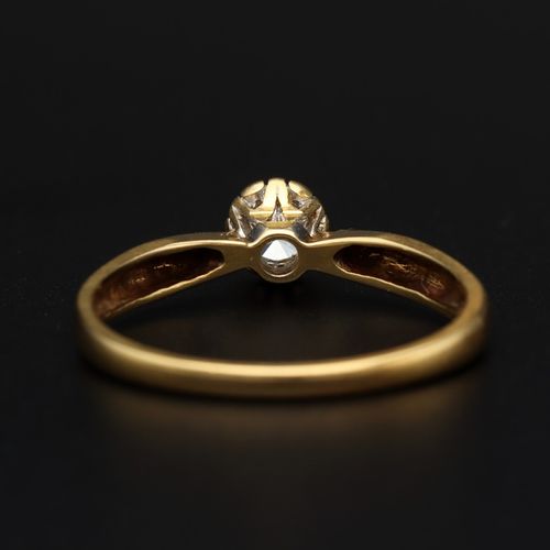 18ct Gold 0.33ct Diamond Ring image-4