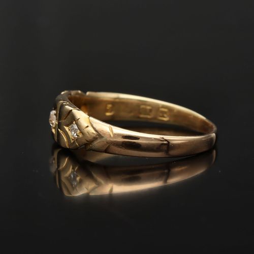 Victorian 18ct Gold Old Cut Diamond Ring image-3
