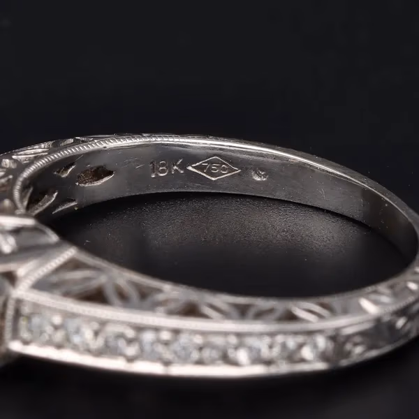 18ct Gold Diamond Ring