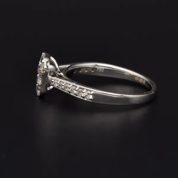 18ct White Gold Diamond Ring