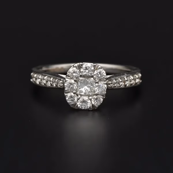 18ct White Gold Diamond Ring